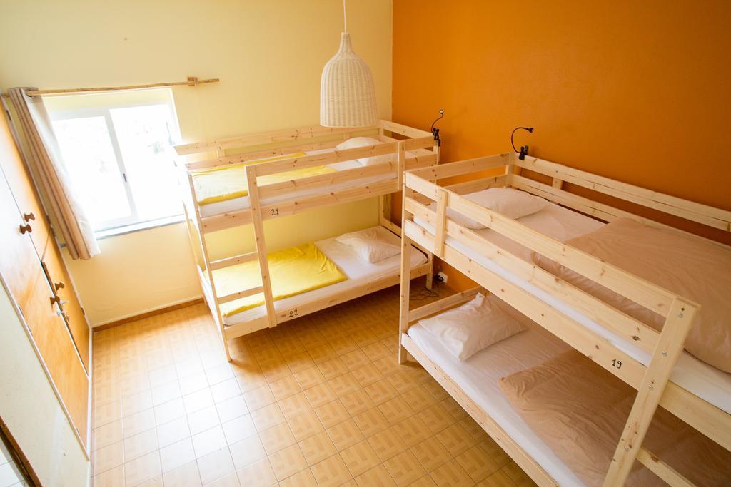 Good Feeling Hostel & Guest House Raposeira  Екстер'єр фото